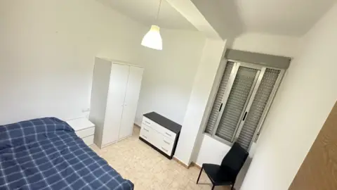Habitación en Carrer del Poeta Llorente, 3