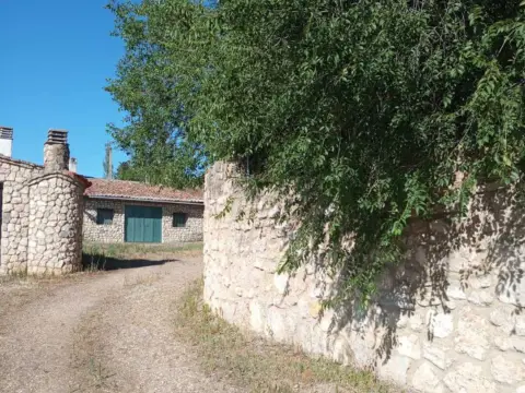 Rustic house on Calle de San Salvador, 1