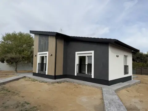 Chalet unifamiliar en Avenida Estrasburgo I, 24