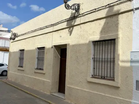 Casa adosada en calle de Padilla, 4