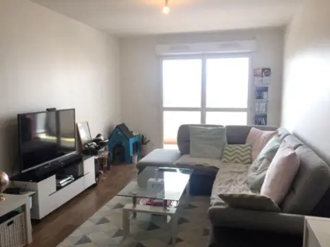 Habitación en Carrer d'Isaac Albéniz, 11