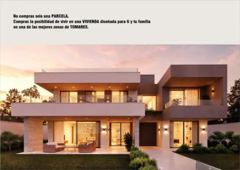 Terreno en calle de Francisco Herrera, 12