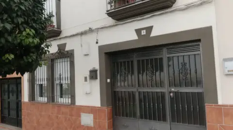 Casa adosada en Ronda de las Erillas, 28
