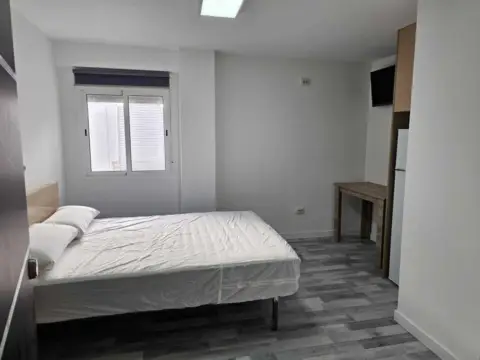 Estudio en calle de Miguel Caballero, 8