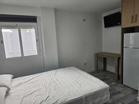 Estudio en calle de Miguel Caballero, 8