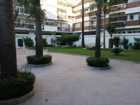 Piso en calle Farmacéutico Murillo Herrera, 24