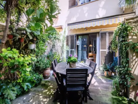 Casa adosada en Carrer Alga, 27