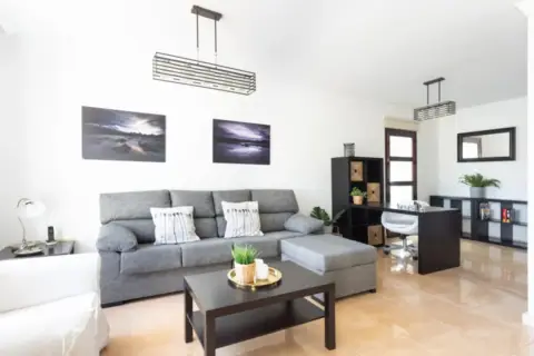 Chalet adosado en Avenida del Mar Adriático, 3