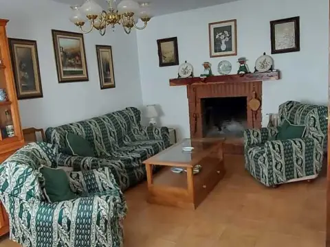 Casa pareada en calle Villaverde, 18