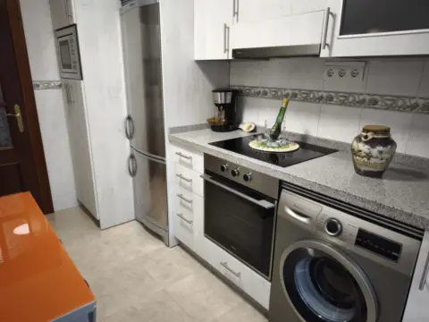 Piso en calle Emilio Martínez, 29