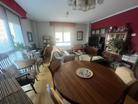 Piso en calle de Tirso de Molina, 13