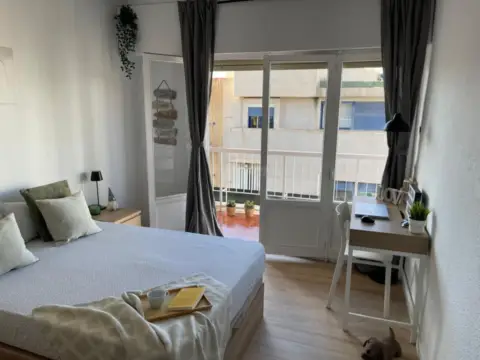 Habitación en calle del Cardenal Belluga, 10