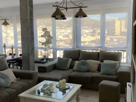 Piso en Avenida de Salobreña, 27