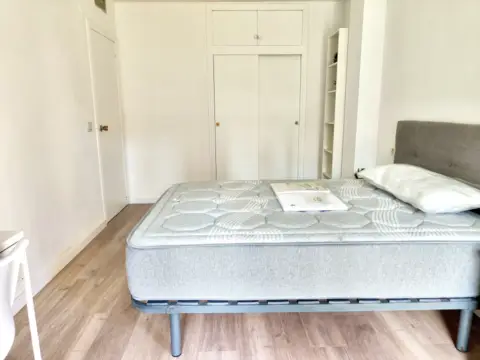 Piso en calle de Pablo Neruda, 1