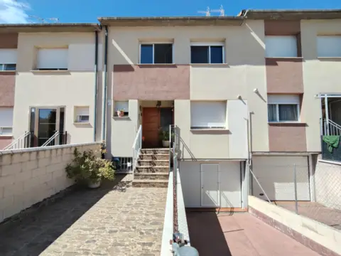 Chalet adosado en Camino San Antonio, 2