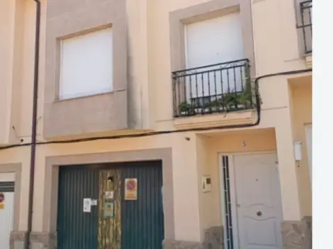 Casa adosada en calle de Antonio Gala, 5