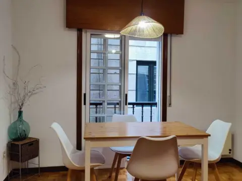 Piso en calle del Licenciado Francisco de Paula Cousiño, 4