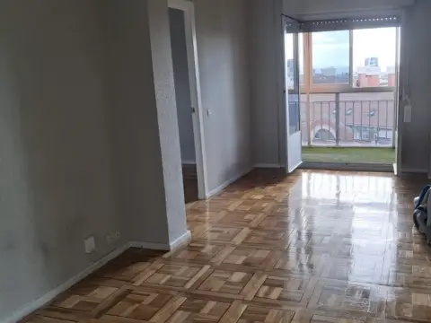 Piso en calle del Poeta Joan Maragall, 55