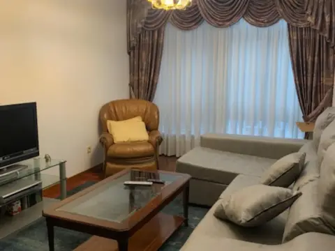 Piso en Avenida Rosalía de Castro, 56