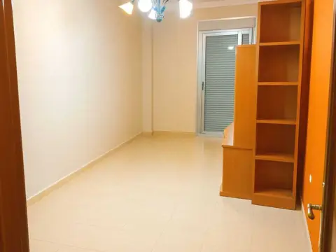 Piso en calle San Ismael, 1