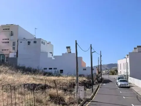 Terreno en calle Acequia del Pino, 37