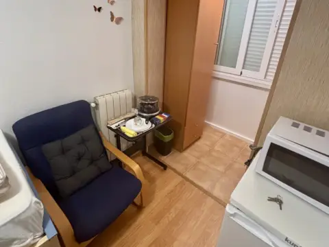 Habitación en calle de la Prensa, 11