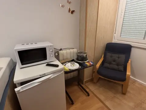 Habitación en calle de la Prensa, 11