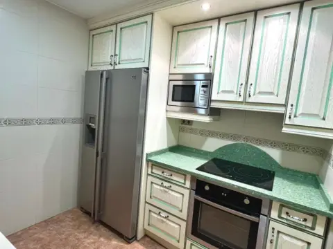 Piso en calle de San Juan de la Cruz, 13