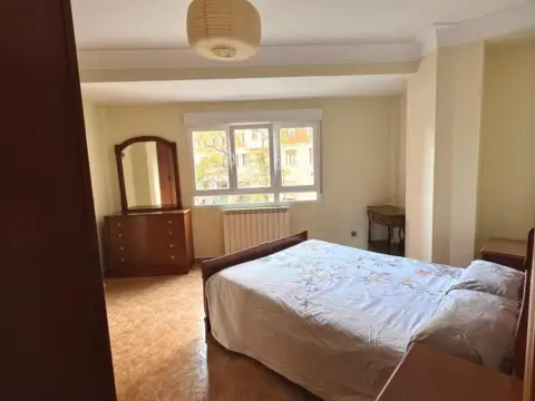 Piso en calle de San Juan de la Cruz, 13