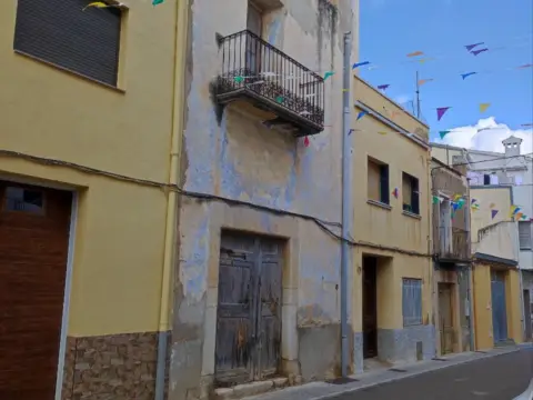 Casa adosada en Carrer de Baix Maestrat, 6