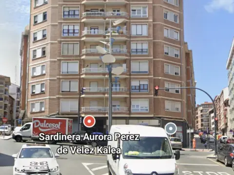 Piso en calle Sardinera Aurora Perez de Velez, 1