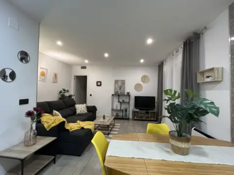 Piso en calle Constitución, 5