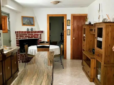 Casa rústica en Plaza de la Iglesia, 15