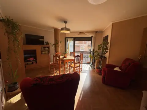 Piso en calle de la Artesanía, 6