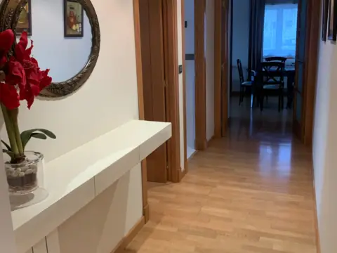 Piso en Ronda de Outeiro, 217