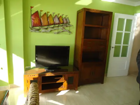 Piso en Glorieta Ana Orantes,  4