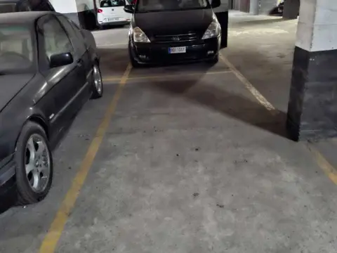 Garaje en calle de la Virgen de la Cabeza, 30
