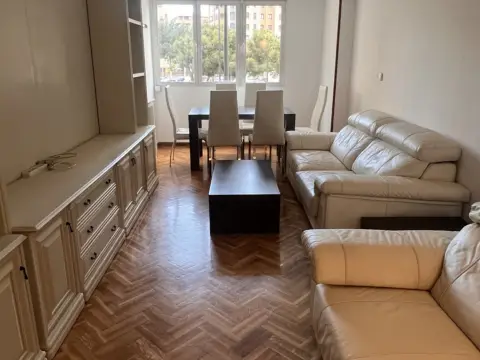 Piso en Vía Hispanidad, 140