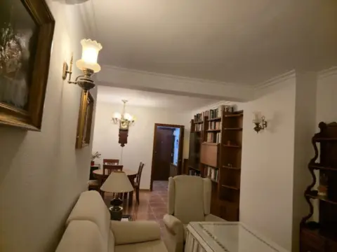 Piso en Avenida de la Cruz del Campo, 33