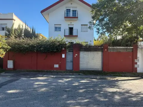 Casa unifamiliar en calle de Guadaíra, 25