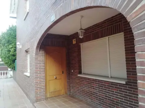 Chalet pareado en Colonia