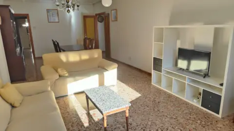 Piso en calle de la Fuentebuena, 25