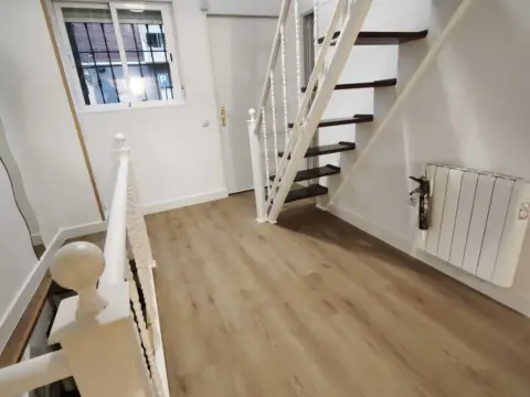 Piso en calle de Celanova, 11