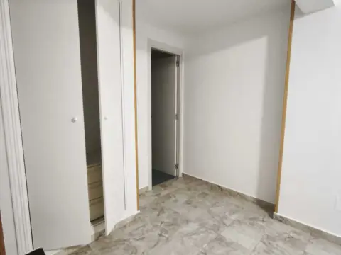 Piso en calle de Celanova, 11