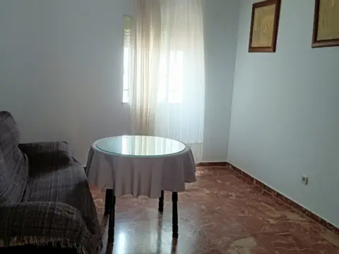 Casa adosada en calle de Cádiz, 12