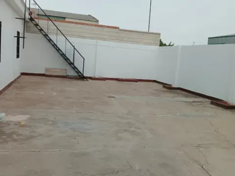 Casa adosada en calle de Cádiz, 12