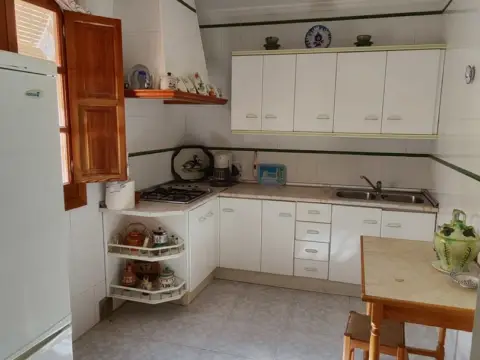 Casa adosada en calle de San Sebastián, 13