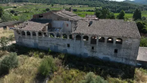 Casa rústica en Tv-3001,  1