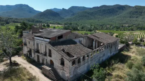 Casa rústica en Tv-3001,  1