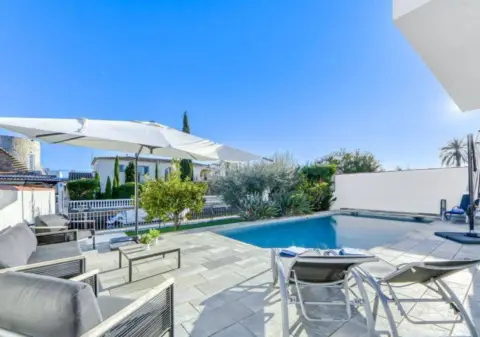 Casa adosada en Carrer Norfeu, 10